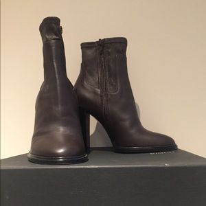 VINCE "Odelia" Ankle Boots Brown Leather